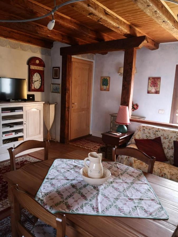 East Wind Bed & Breakfast Medea Exterior foto