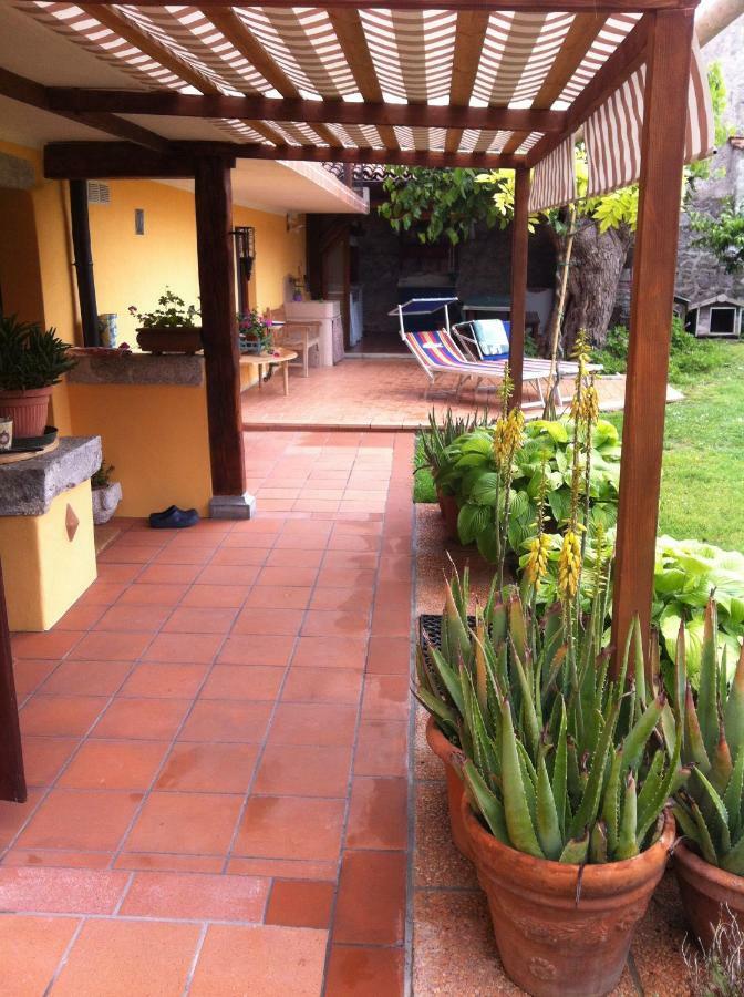 East Wind Bed & Breakfast Medea Exterior foto