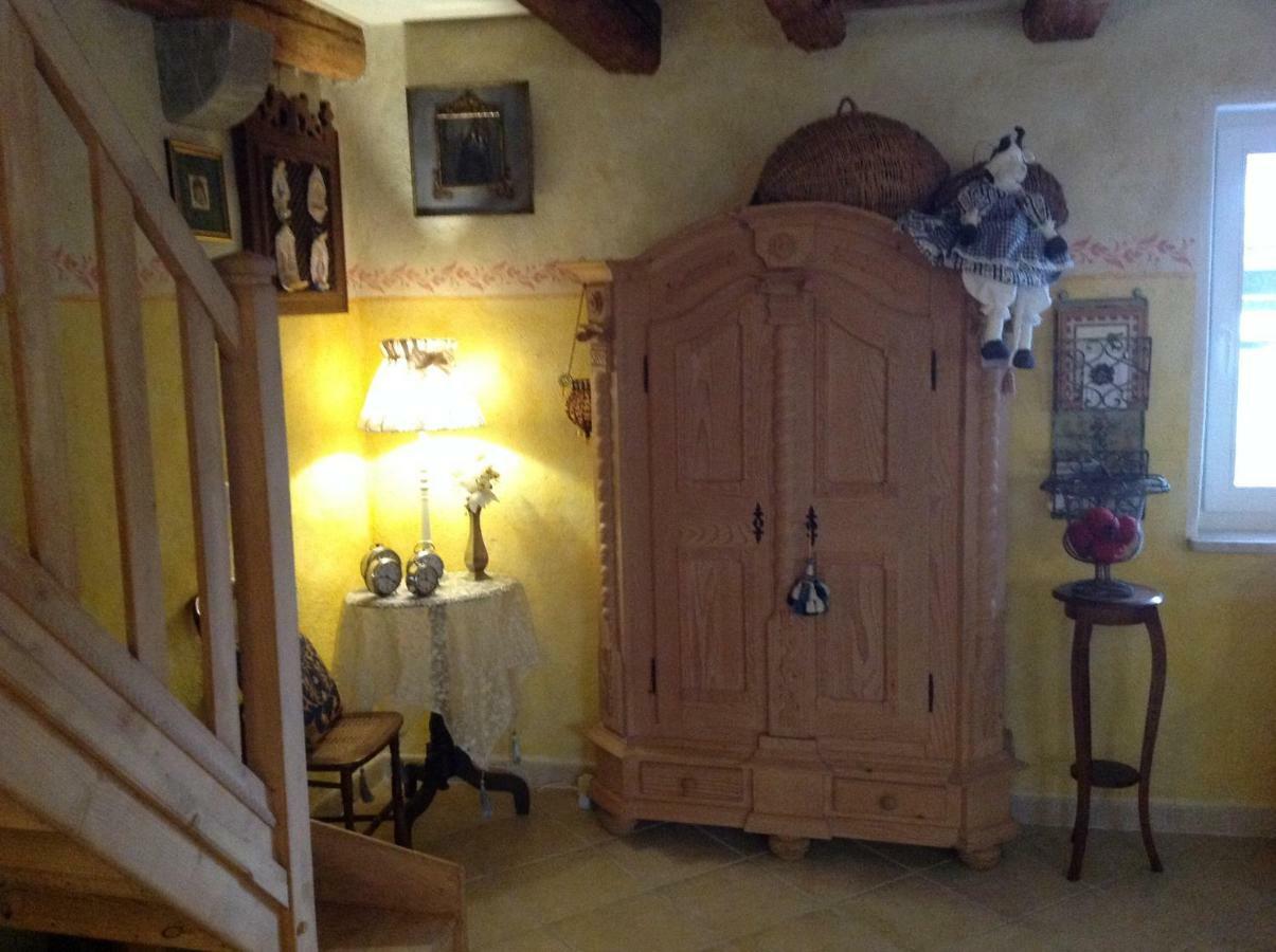 East Wind Bed & Breakfast Medea Exterior foto
